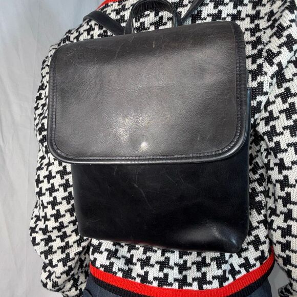 Vintage ASHTON USA Black Leather Mini Backpack | 90s Minimalist Made in USA - Picture 3 of 15